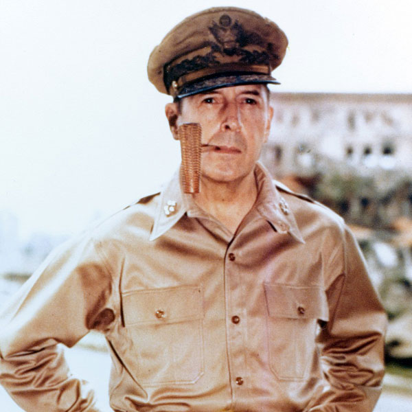 Douglas-MacArthur